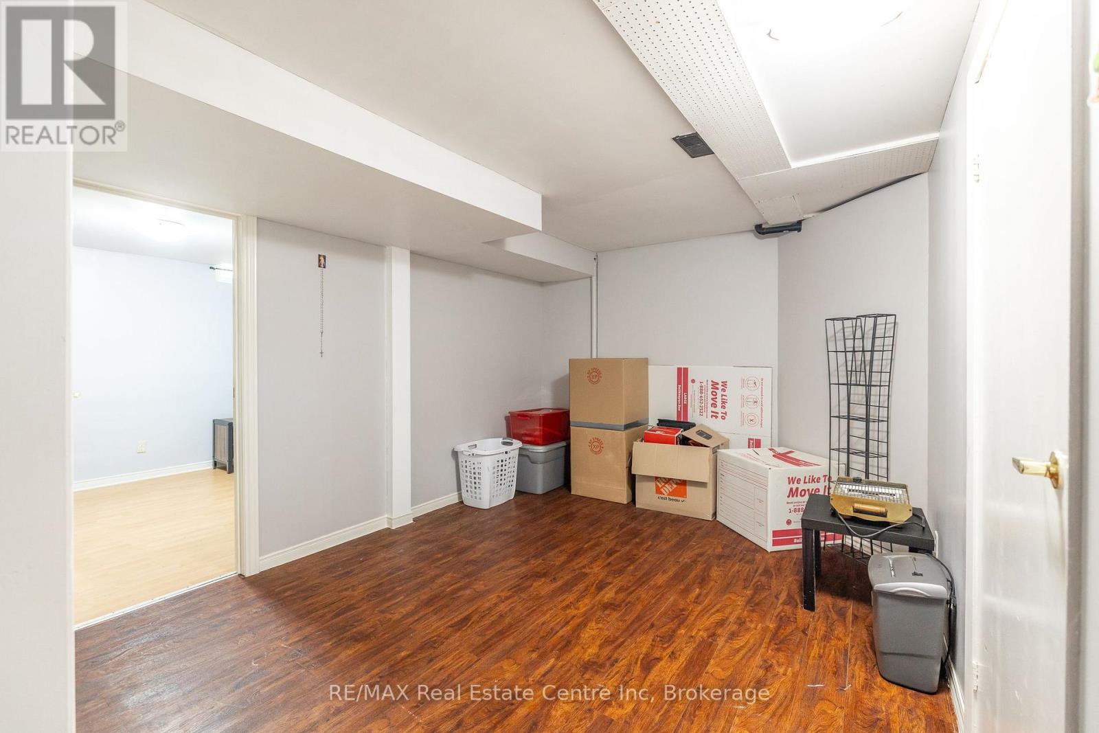 74 - 129 Victoria Road N, Guelph (Grange Road), Ontario  N1E 6V4 - Photo 31 - X12855540