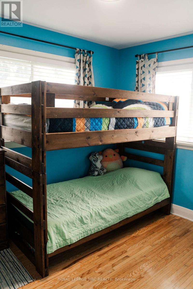 12 Mackie Street, St. Catharines (Port Dalhousie), Ontario  L2N 5N5 - Photo 17 - X12855536