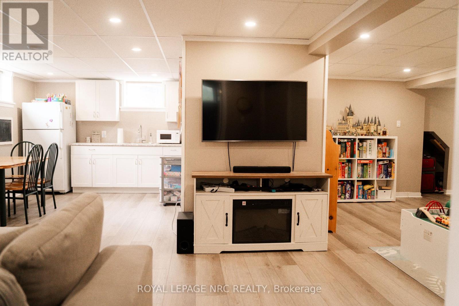 12 Mackie Street, St. Catharines (Port Dalhousie), Ontario  L2N 5N5 - Photo 22 - X12855536