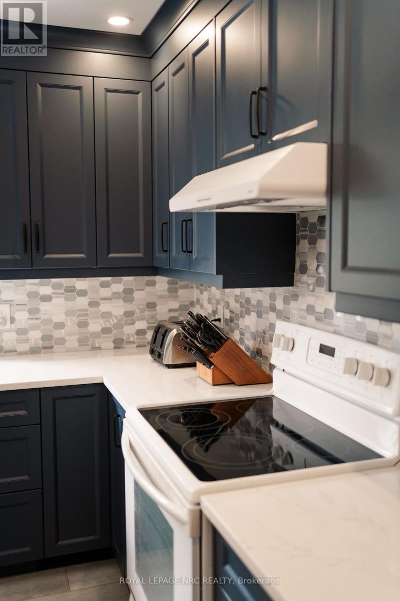 12 Mackie Street, St. Catharines (Port Dalhousie), Ontario  L2N 5N5 - Photo 9 - X12855536