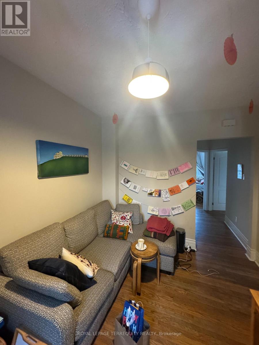 Unit 2 - 61 Rusholme Park Crescent, Toronto, Ontario  M6J 2E1 - Photo 4 - C12855400