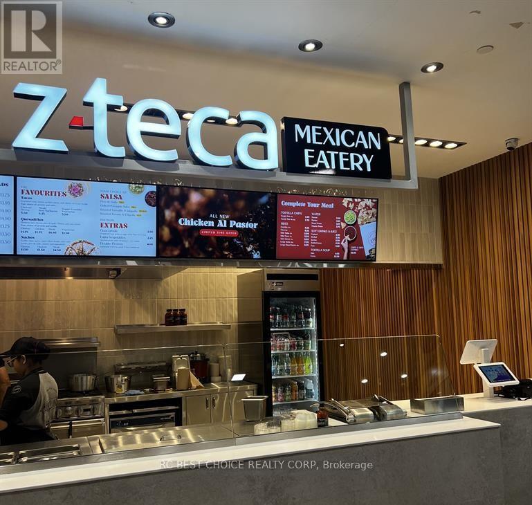 3 - 120 BREMNER BOULEVARD, Toronto, Ontario