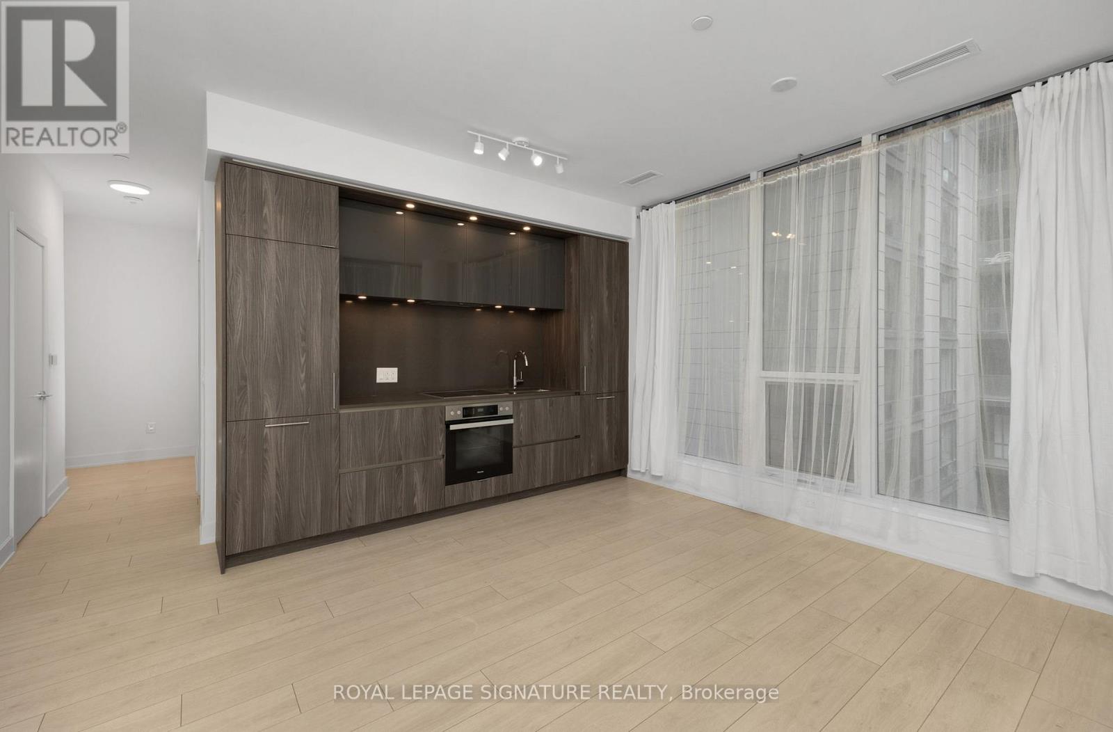 525 - 15 Mercer Street, Toronto, Ontario  M5V 1H2 - Photo 6 - C12855424