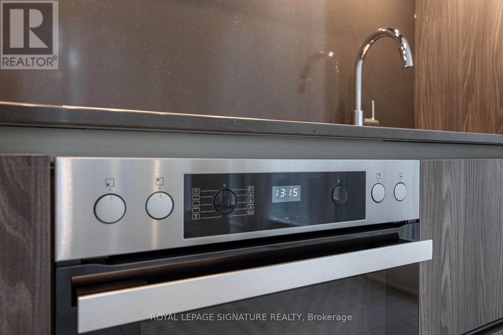 525 - 15 Mercer Street, Toronto, Ontario  M5V 1H2 - Photo 9 - C12855424