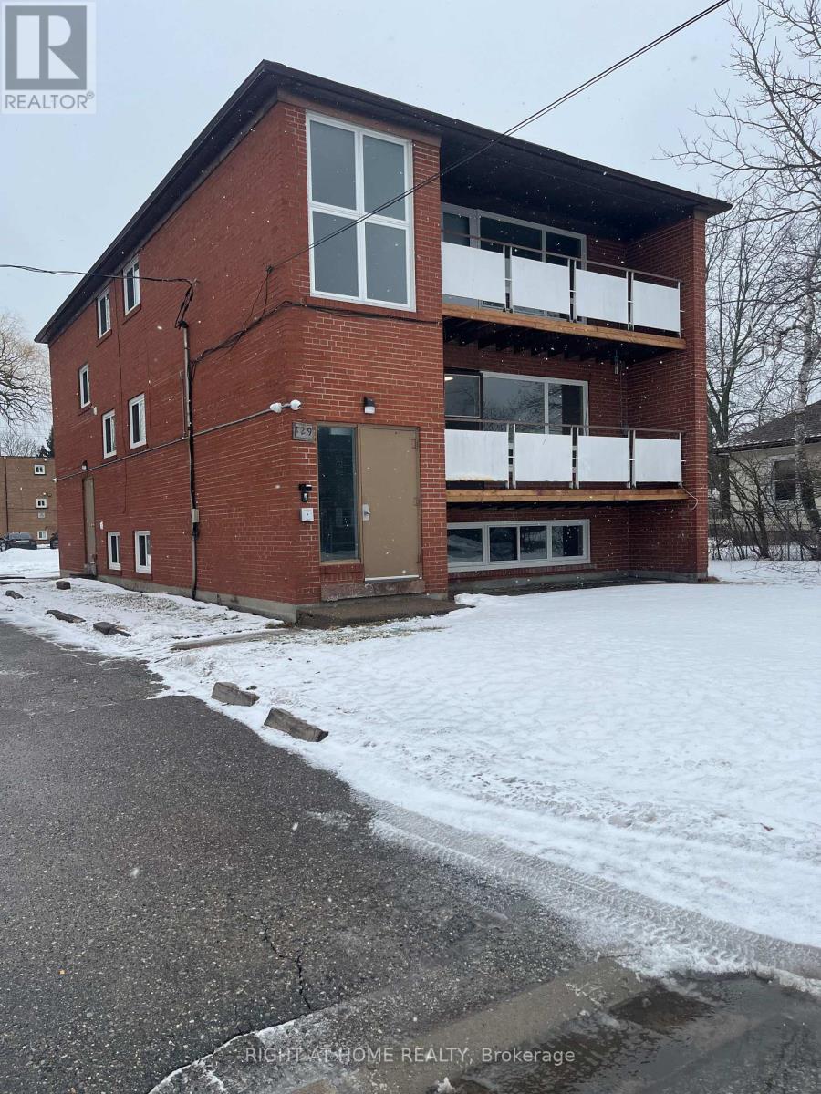 UNIT #2 - 129 CEDAR STREET, Whitby, Ontario