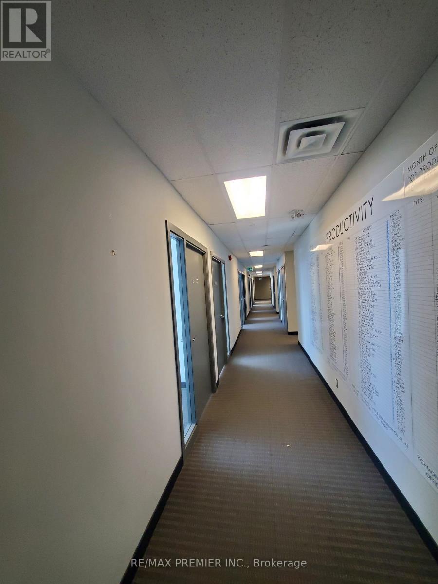 208 - 10909 Yonge Street, Richmond Hill, Ontario  L4C 3E3 - Photo 15 - N12855470