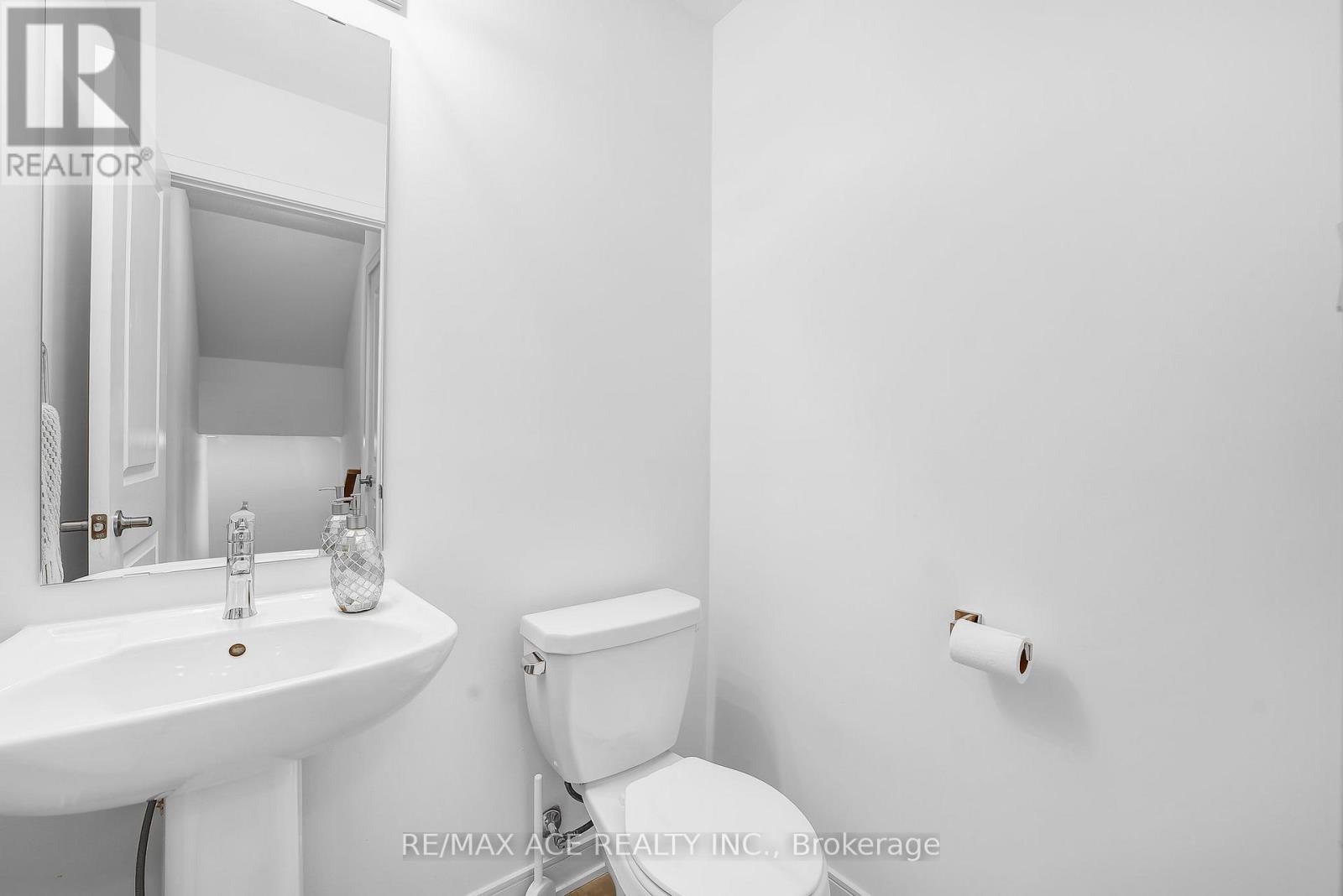 24 Spry Lane, Barrie (Innis-Shore), Ontario  L9J 0N6 - Photo 30 - S12855426