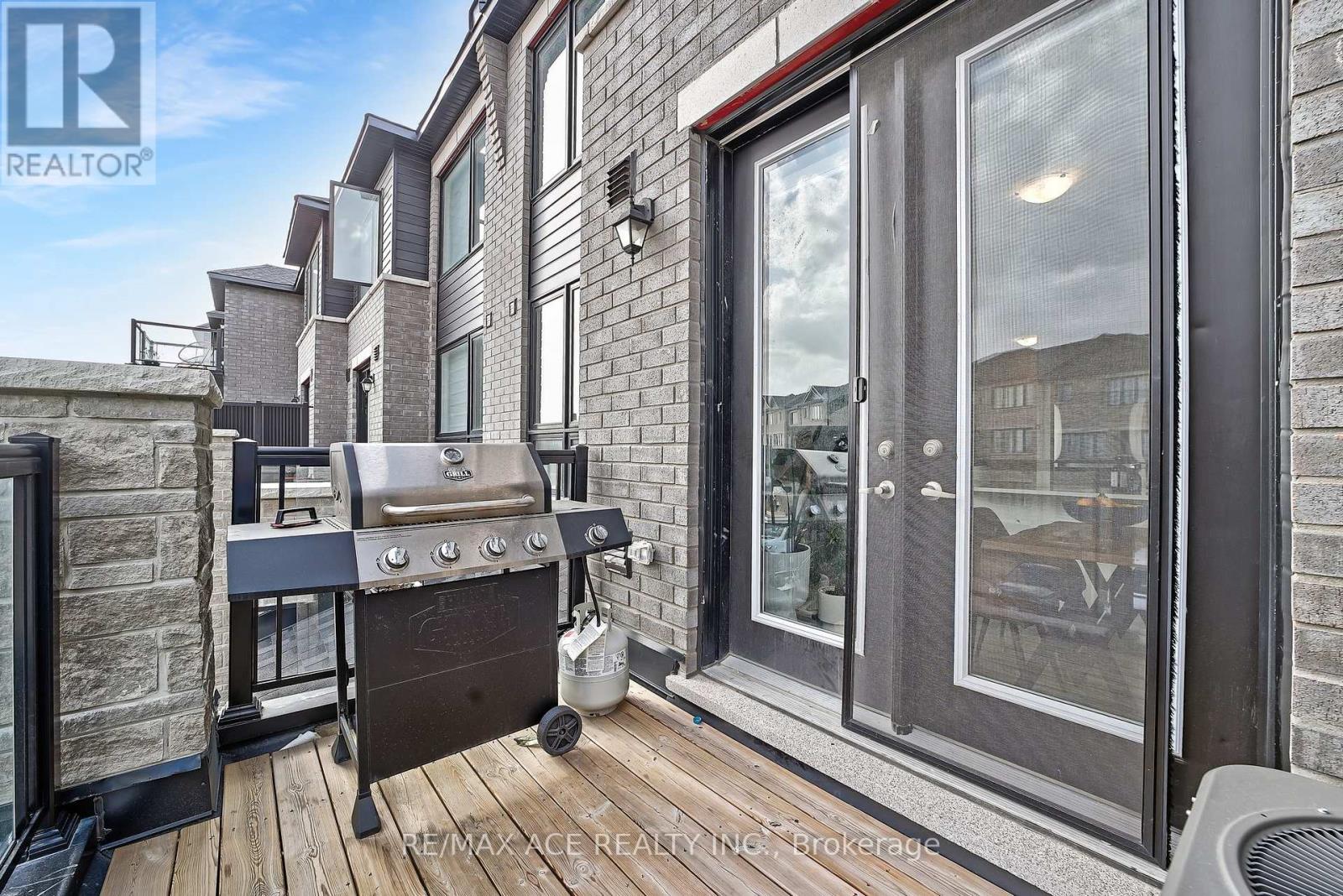 24 Spry Lane, Barrie (Innis-Shore), Ontario  L9J 0N6 - Photo 33 - S12855426