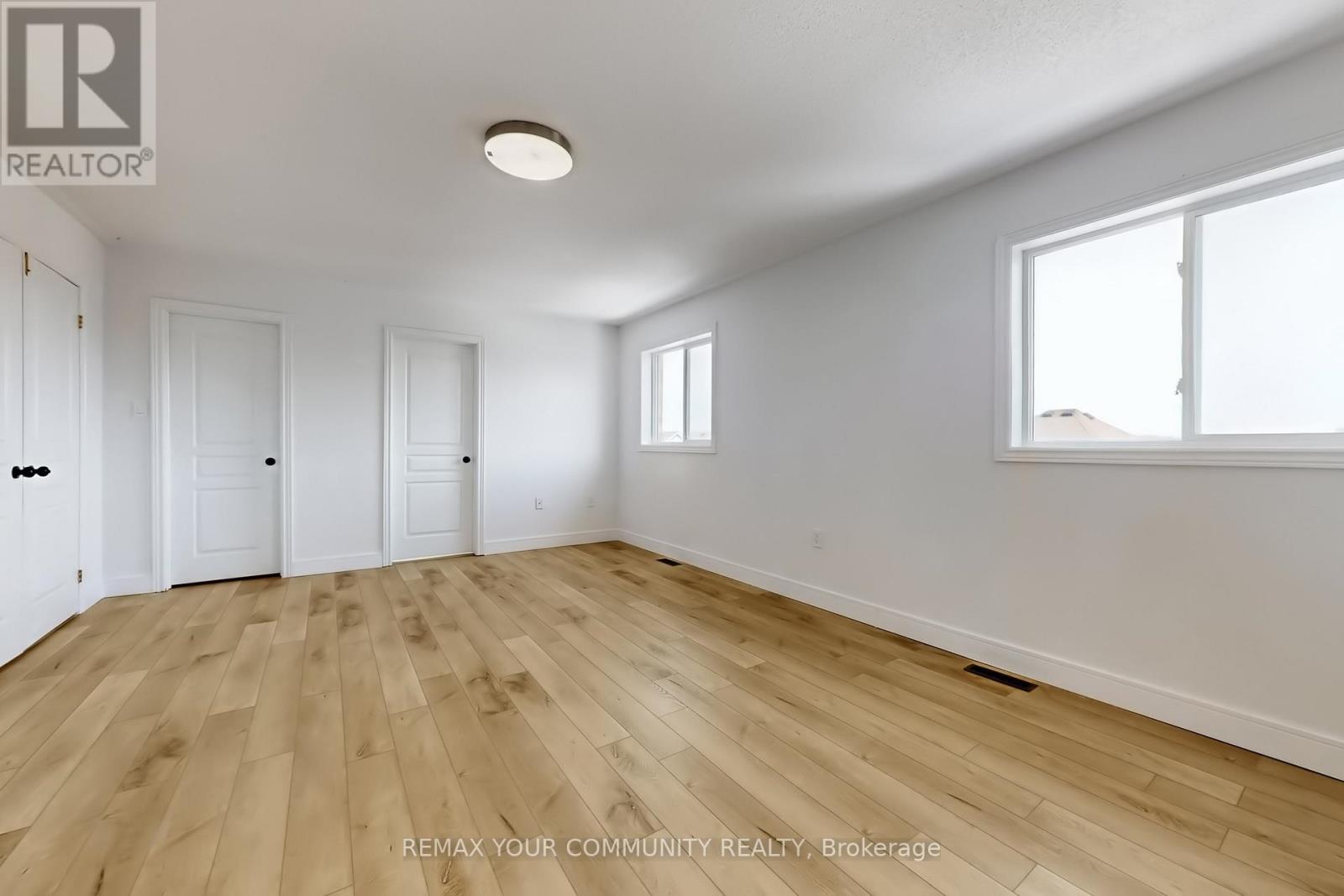 Upper Level & Main Level - 25 Bache Avenue, Georgina (Keswick South), Ontario  L4P 0C7 - Photo 29 - N12853656