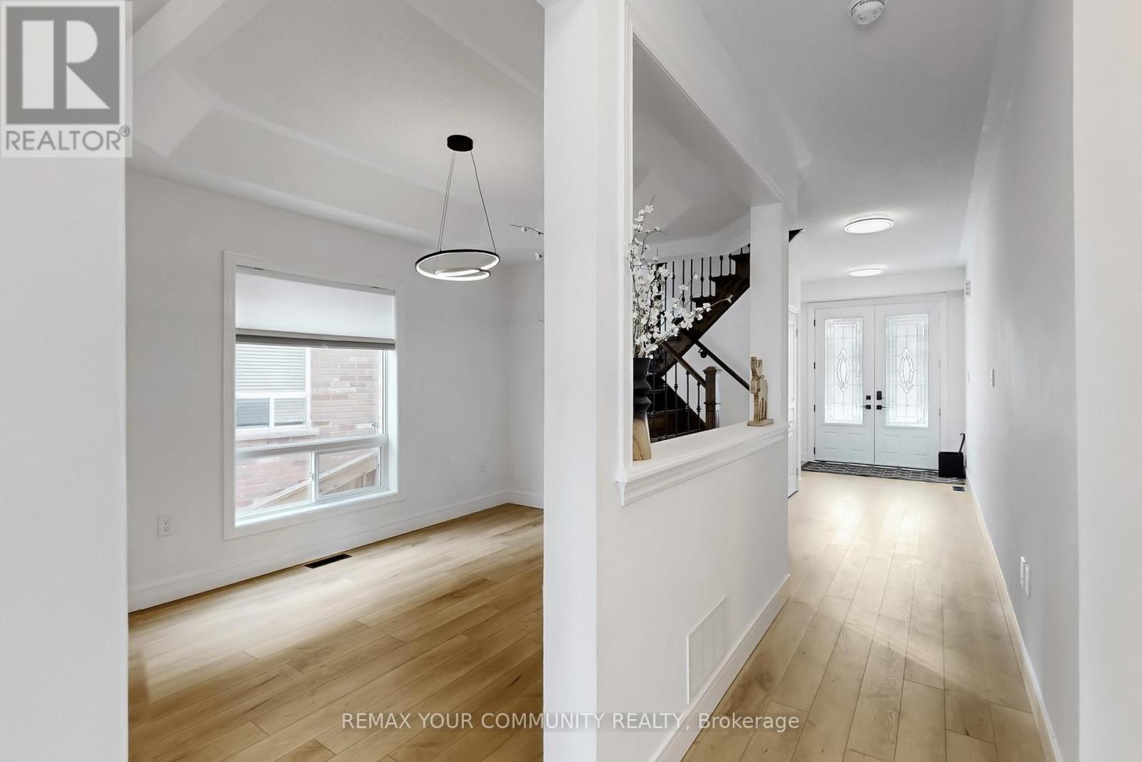 Upper Level & Main Level - 25 Bache Avenue, Georgina (Keswick South), Ontario  L4P 0C7 - Photo 11 - N12853656