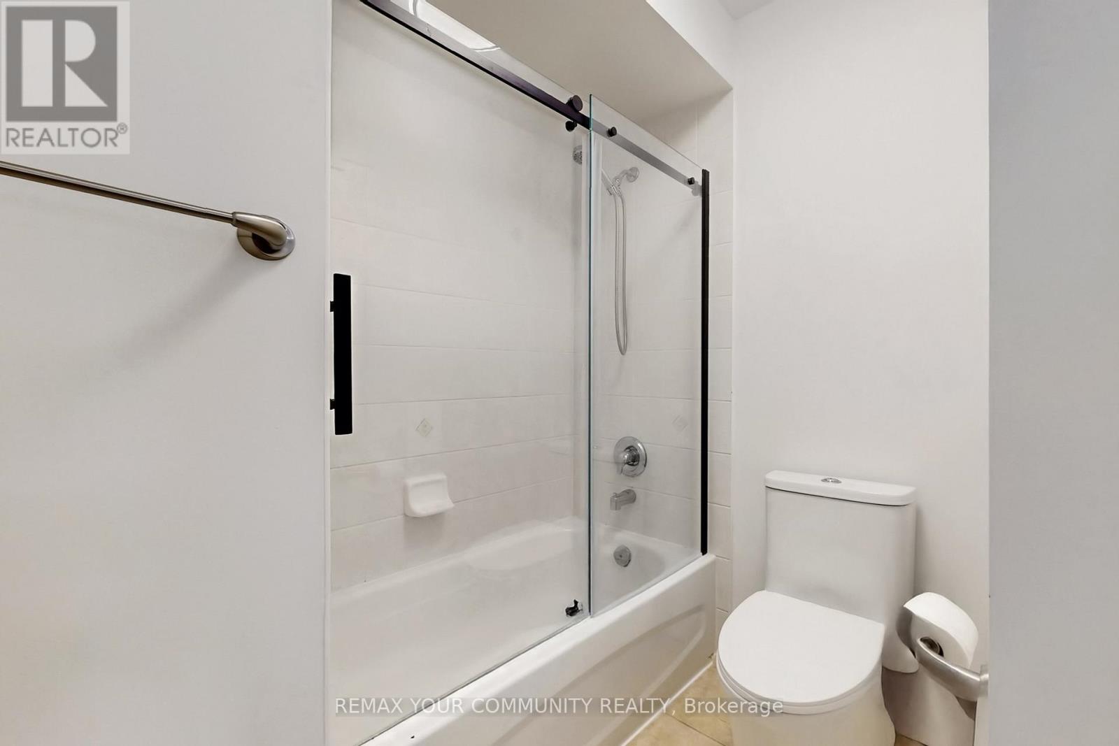 Upper Level & Main Level - 25 Bache Avenue, Georgina (Keswick South), Ontario  L4P 0C7 - Photo 45 - N12853656