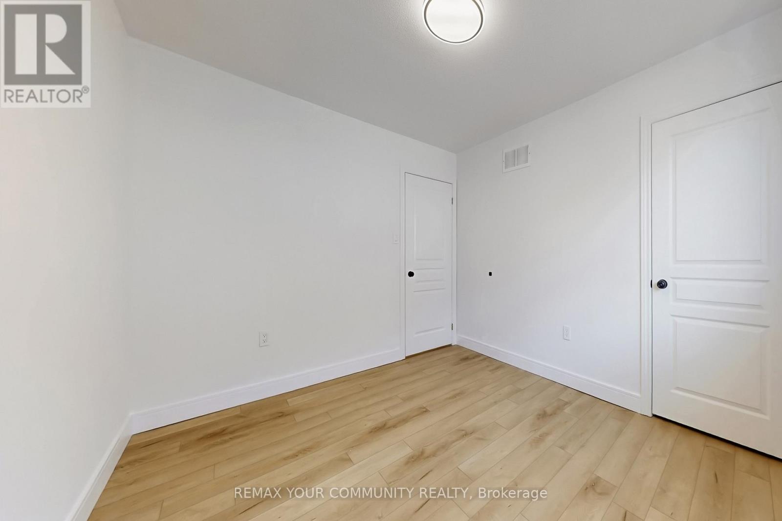 Upper Level & Main Level - 25 Bache Avenue, Georgina (Keswick South), Ontario  L4P 0C7 - Photo 39 - N12853656