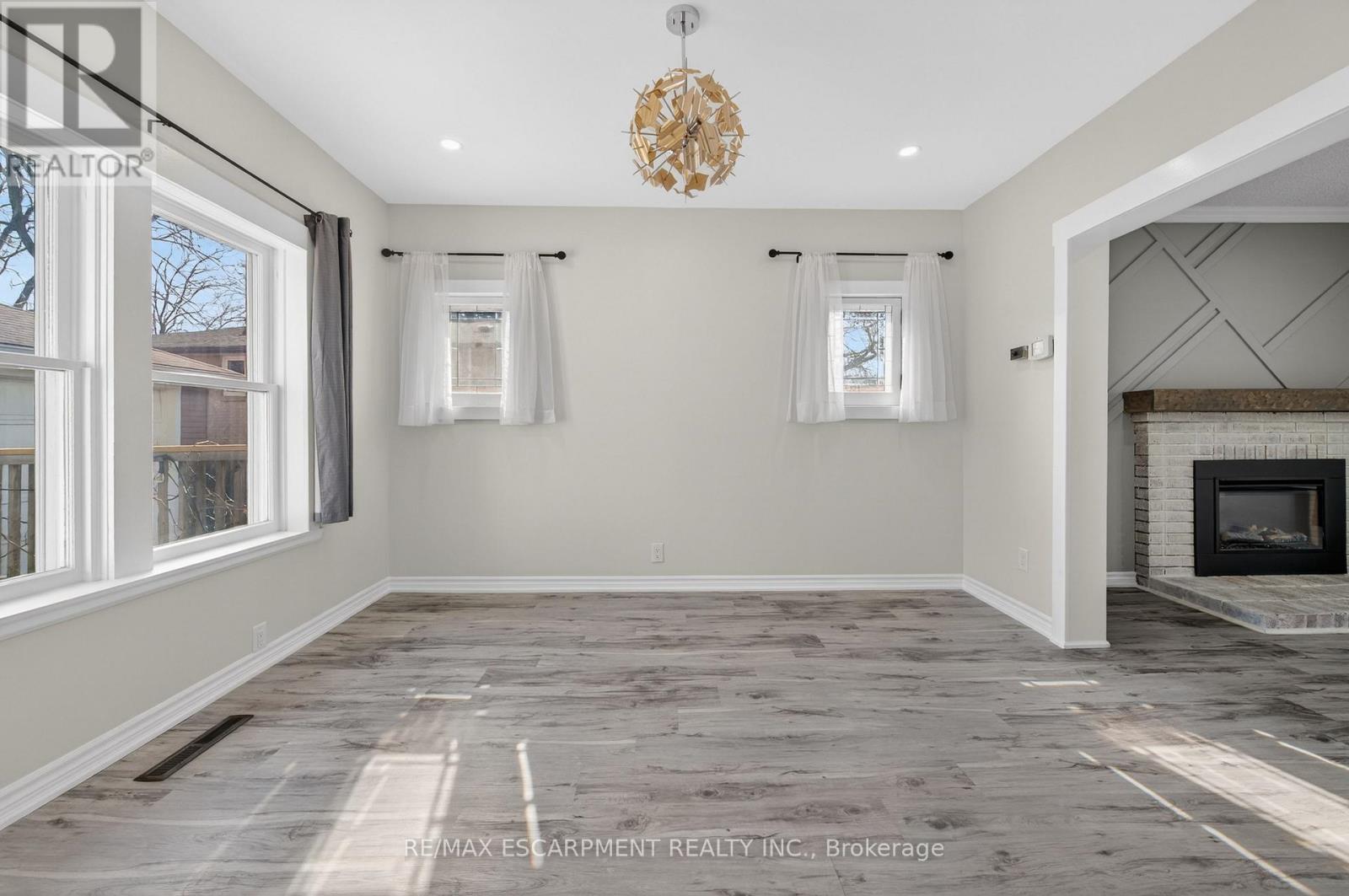 2296 New Street, Burlington, Ontario  L7R 1J3 - Photo 17 - W12855494