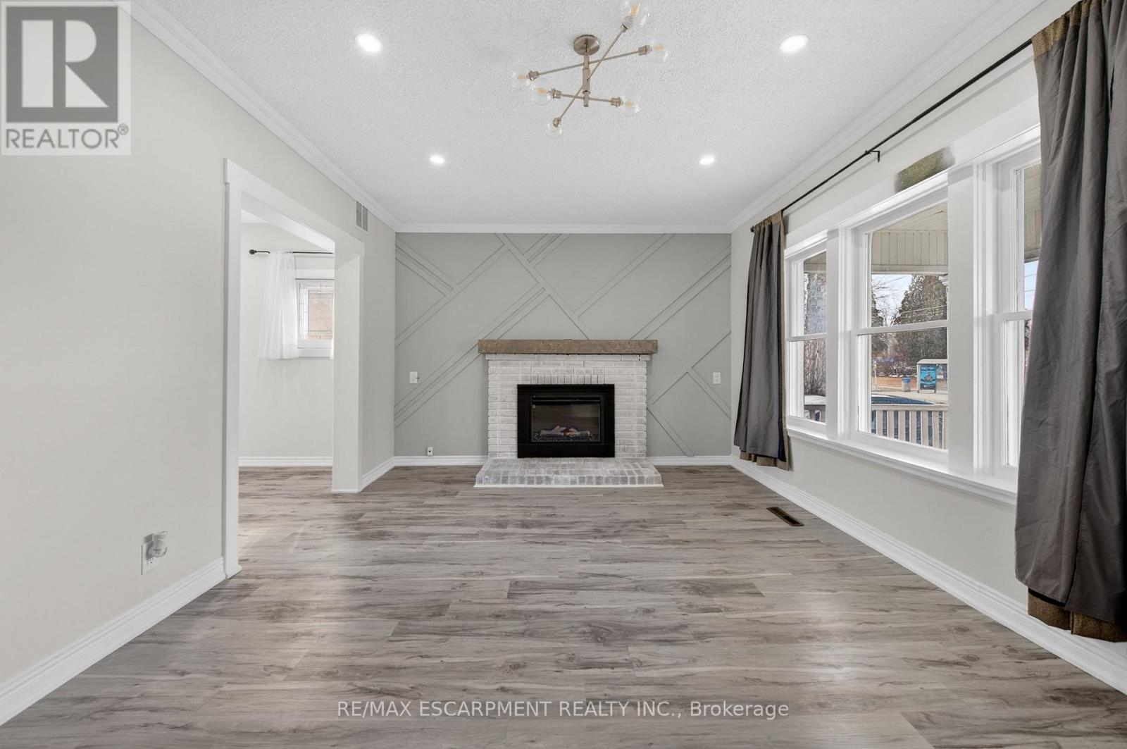 2296 New Street, Burlington, Ontario  L7R 1J3 - Photo 18 - W12855494