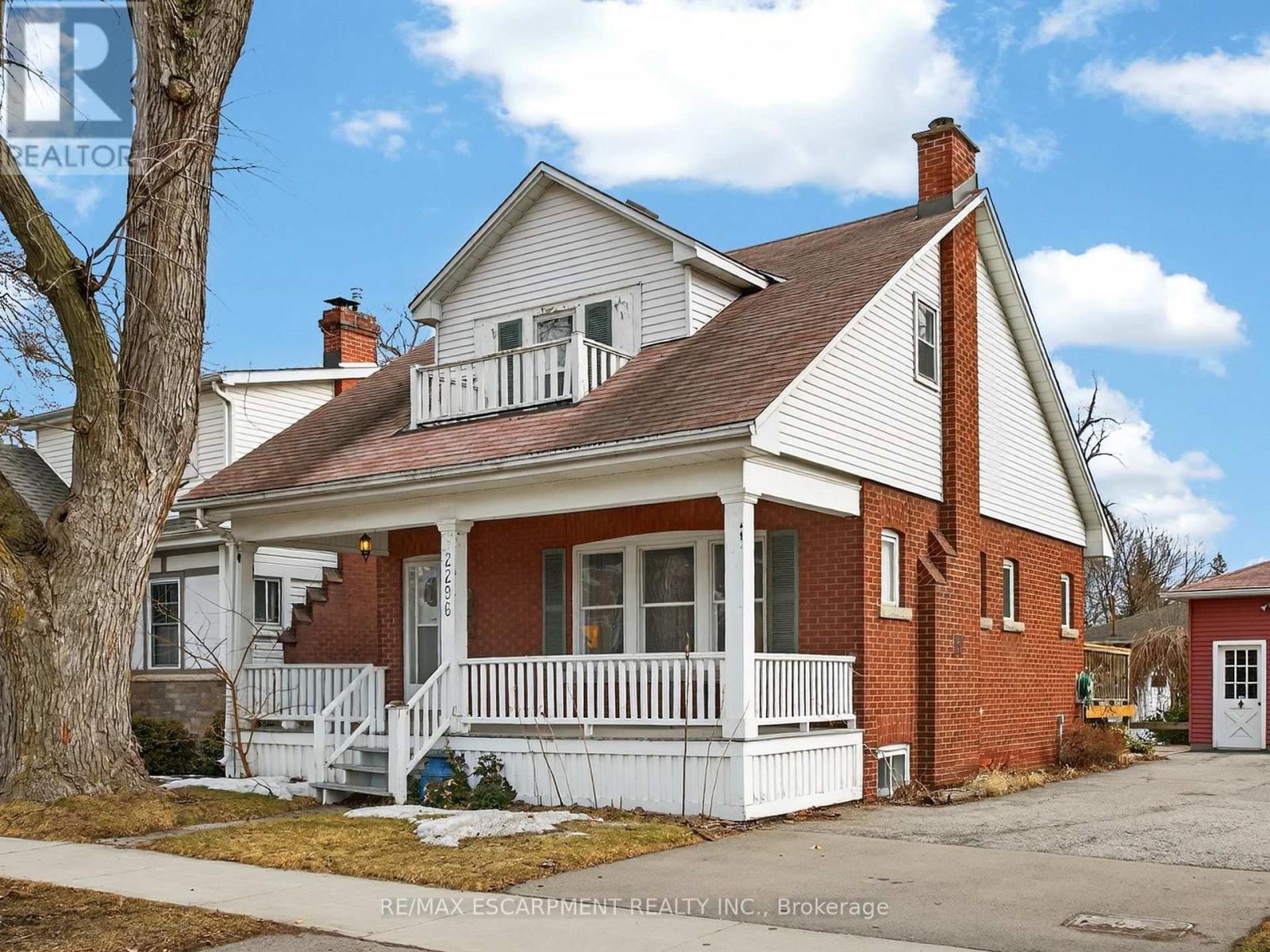 2296 New Street, Burlington, Ontario  L7R 1J3 - Photo 2 - W12855494