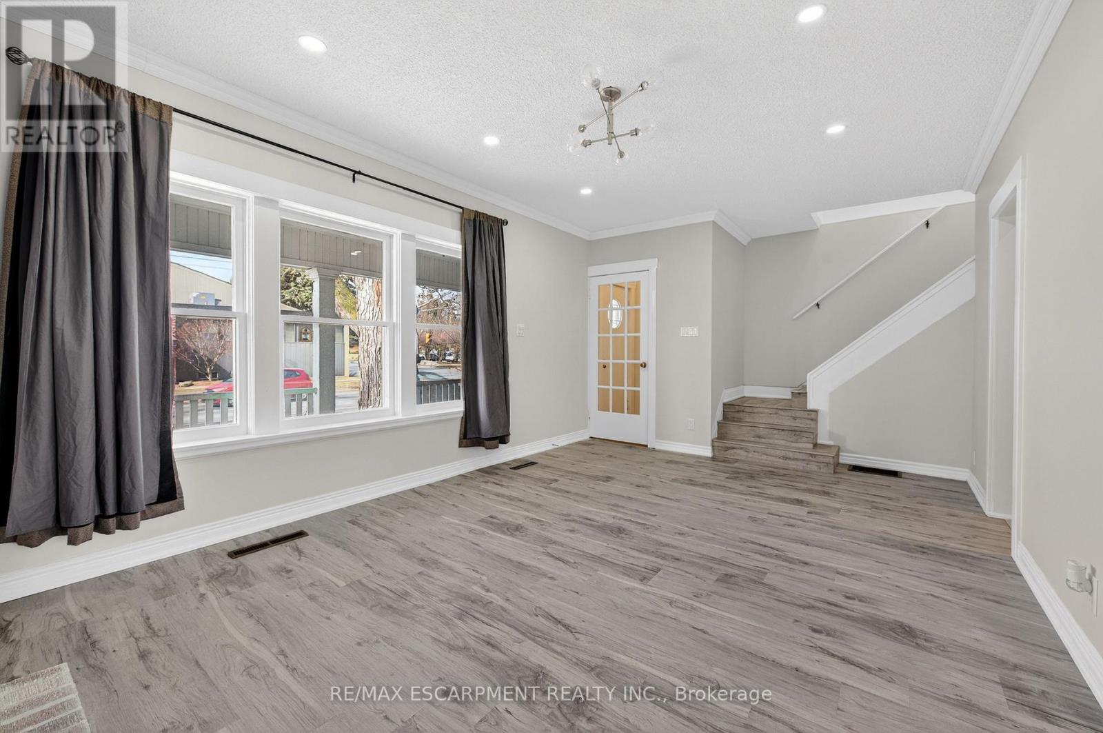 2296 New Street, Burlington, Ontario  L7R 1J3 - Photo 21 - W12855494