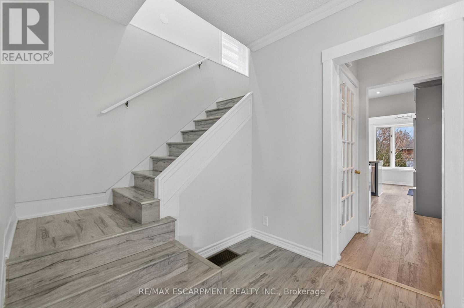 2296 New Street, Burlington, Ontario  L7R 1J3 - Photo 23 - W12855494