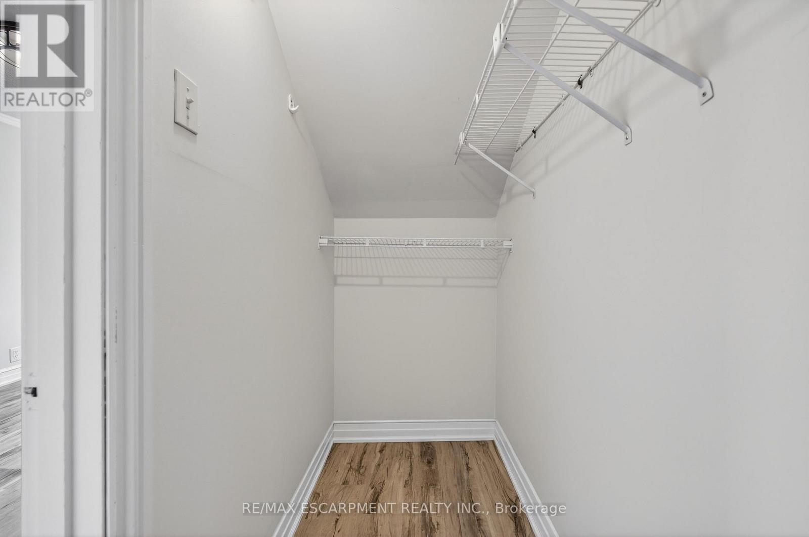 2296 New Street, Burlington, Ontario  L7R 1J3 - Photo 27 - W12855494