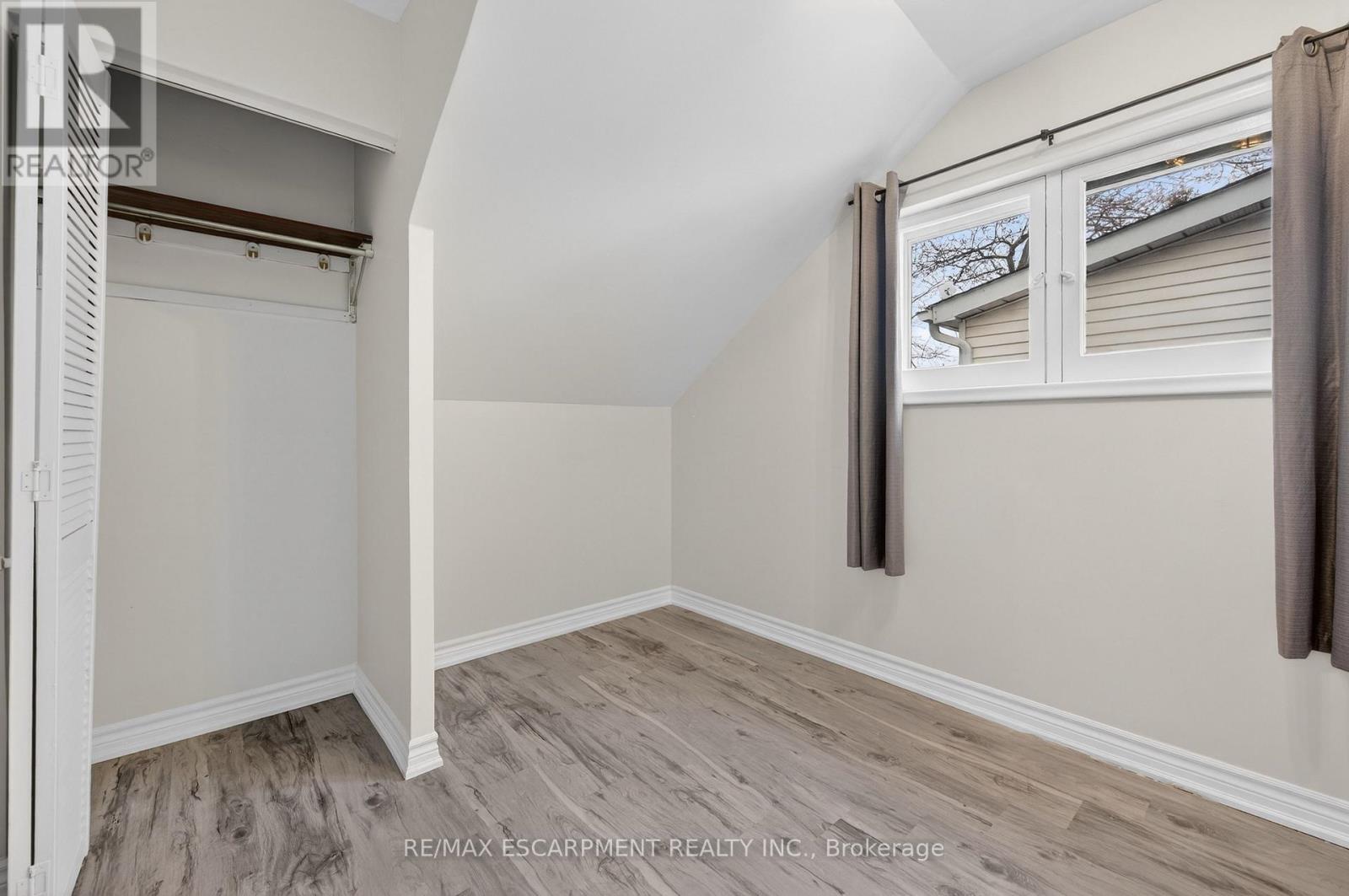 2296 New Street, Burlington, Ontario  L7R 1J3 - Photo 32 - W12855494