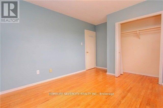 Upper Level - 31 Lakeland Drive, Toronto, Ontario  M9V 1M8 - Photo 12 - W12855506