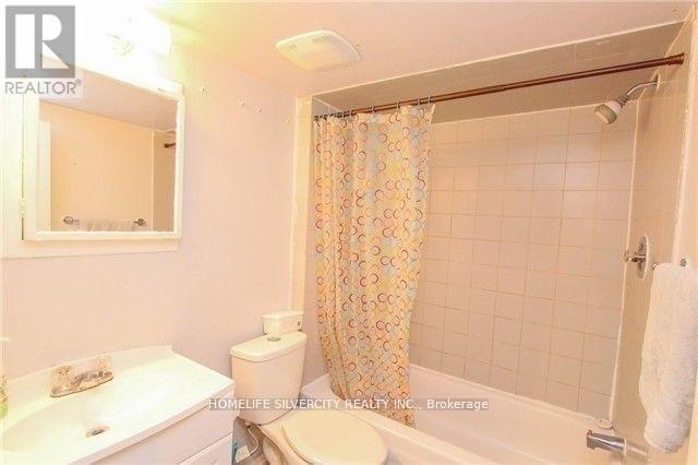 Upper Level - 31 Lakeland Drive, Toronto, Ontario  M9V 1M8 - Photo 13 - W12855506