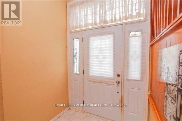 Upper Level - 31 Lakeland Drive, Toronto, Ontario  M9V 1M8 - Photo 3 - W12855506