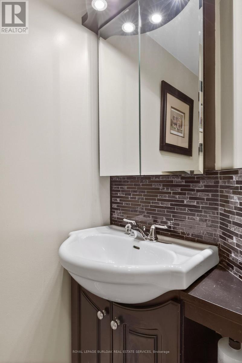 11 - 2065 Sixth Line, Oakville, Ontario  L6H 5R8 - Photo 24 - W12855510