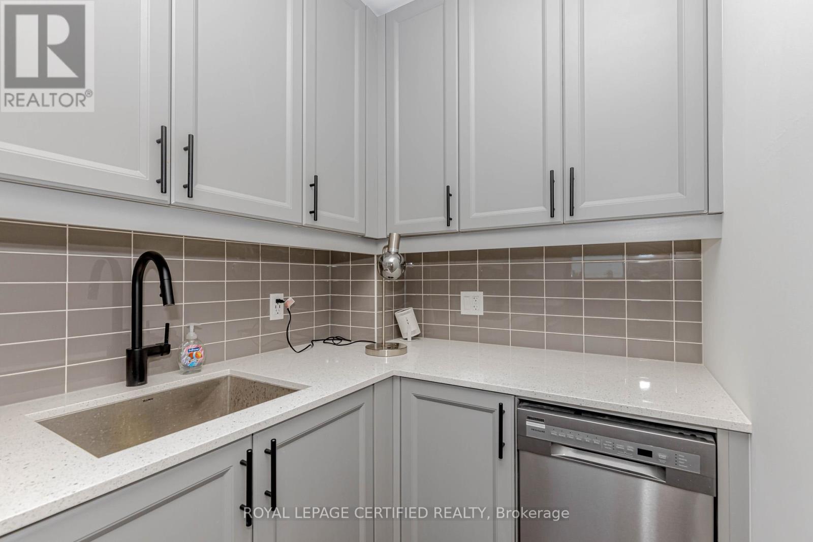 404 - 2333 Khalsa Gate, Oakville, Ontario  L6M 4J2 - Photo 18 - W12855552