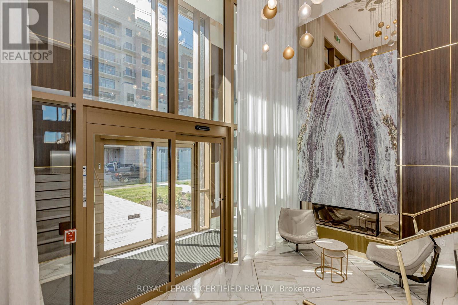 404 - 2333 Khalsa Gate, Oakville, Ontario  L6M 4J2 - Photo 3 - W12855552