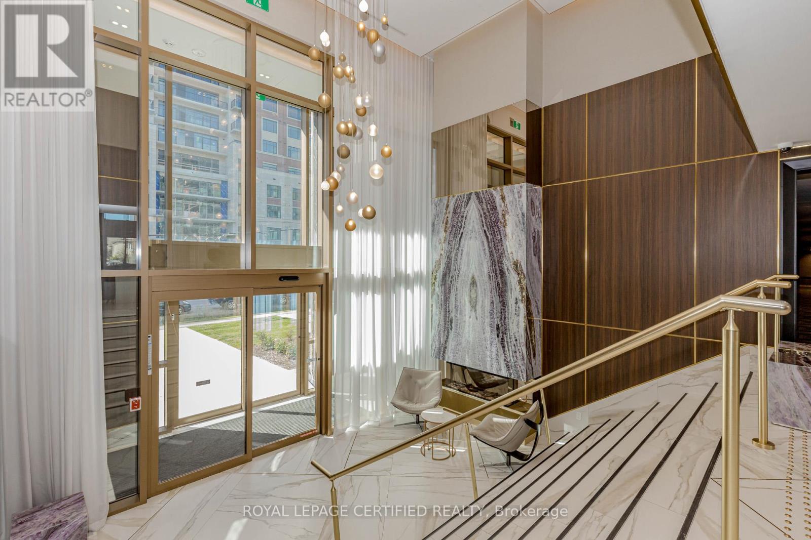 404 - 2333 Khalsa Gate, Oakville, Ontario  L6M 4J2 - Photo 4 - W12855552