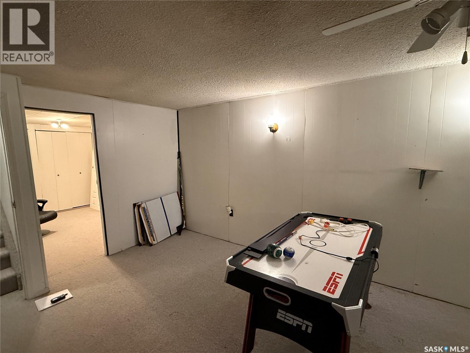 708 Brimacombe Drive, Weyburn, Saskatchewan  S4H 2P8 - Photo 13 - SK029890