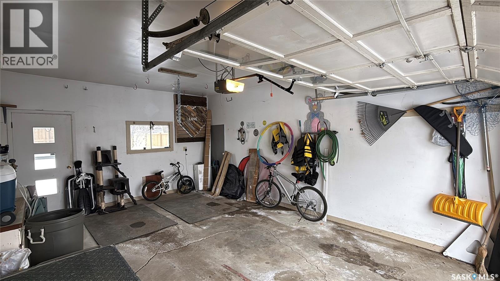 708 Brimacombe Drive, Weyburn, Saskatchewan  S4H 2P8 - Photo 23 - SK029890