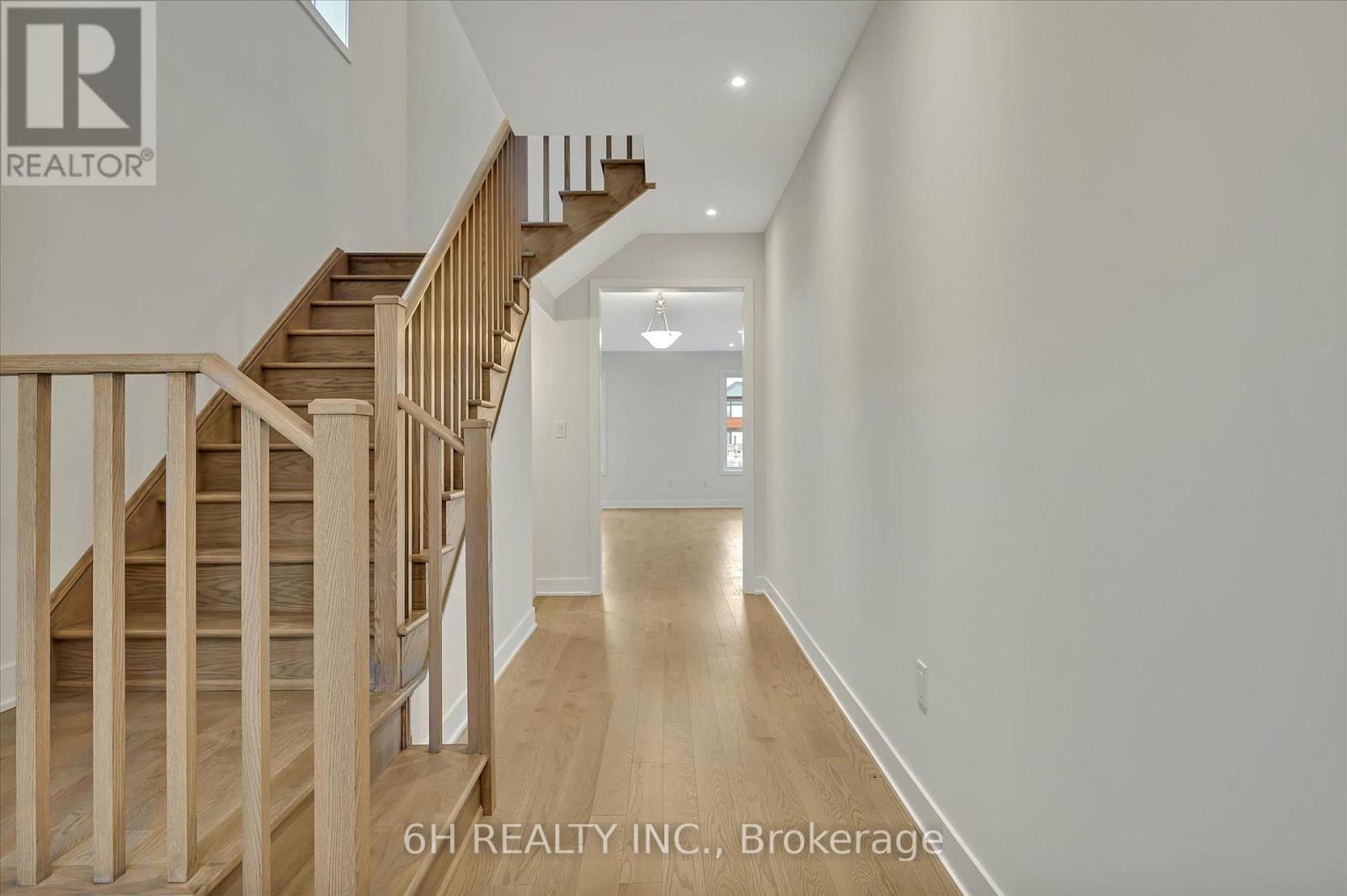 805 Griffin Trail, Peterborough (Monaghan Ward 2), Ontario  K9K 0J1 - Photo 4 - X12814316