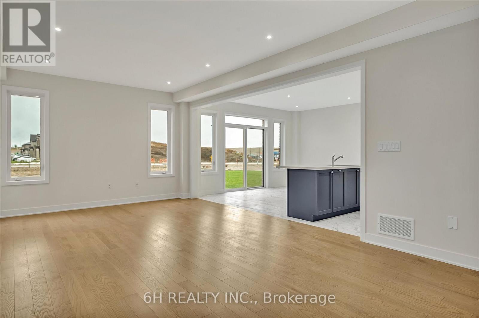 805 Griffin Trail, Peterborough (Monaghan Ward 2), Ontario  K9K 0J1 - Photo 5 - X12814316