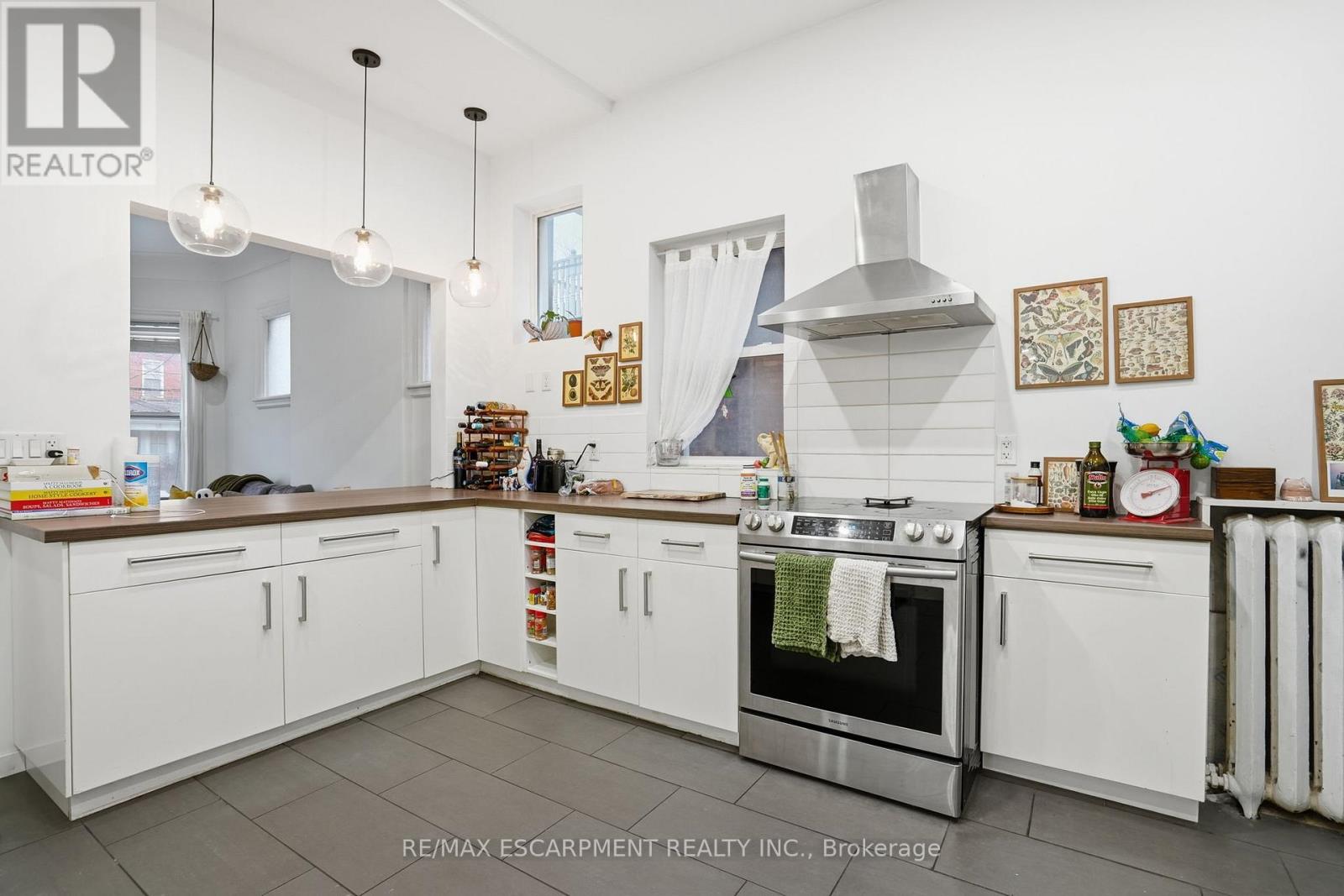 147 Emerald Street S, Hamilton (Stinson), Ontario  L8N 2V4 - Photo 13 - X12855452