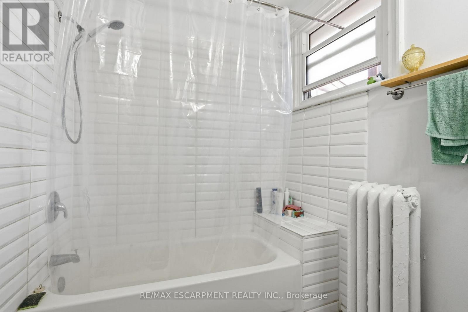 147 Emerald Street S, Hamilton (Stinson), Ontario  L8N 2V4 - Photo 27 - X12855452