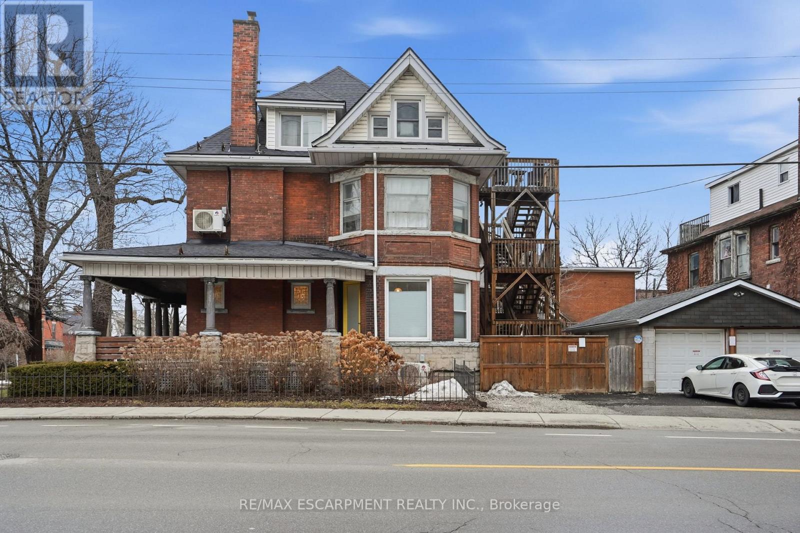 147 Emerald Street S, Hamilton (Stinson), Ontario  L8N 2V4 - Photo 3 - X12855452