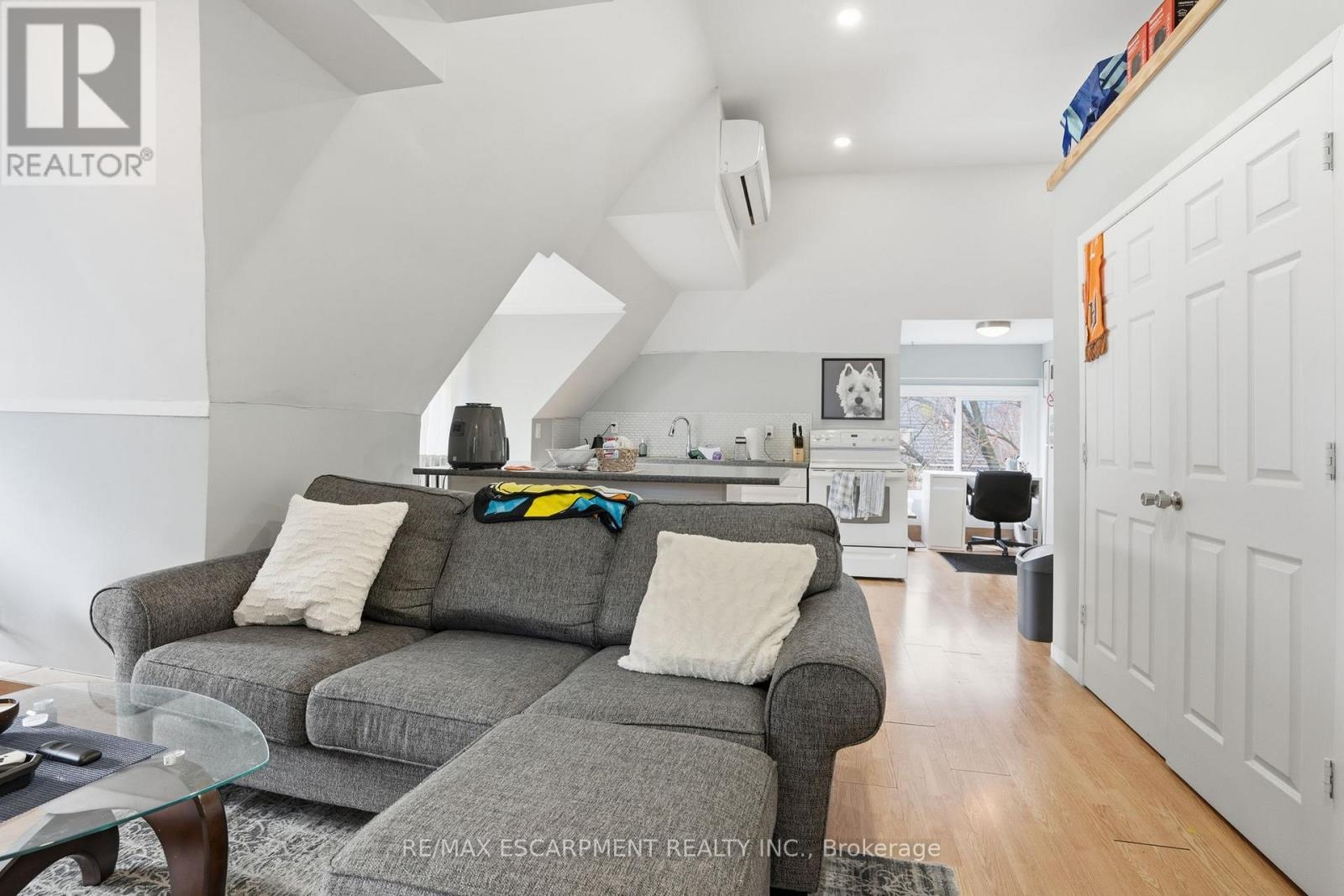 147 Emerald Street S, Hamilton (Stinson), Ontario  L8N 2V4 - Photo 32 - X12855452