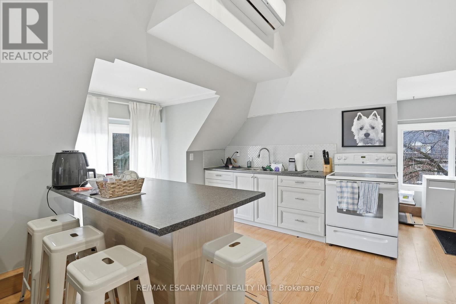 147 Emerald Street S, Hamilton (Stinson), Ontario  L8N 2V4 - Photo 36 - X12855452