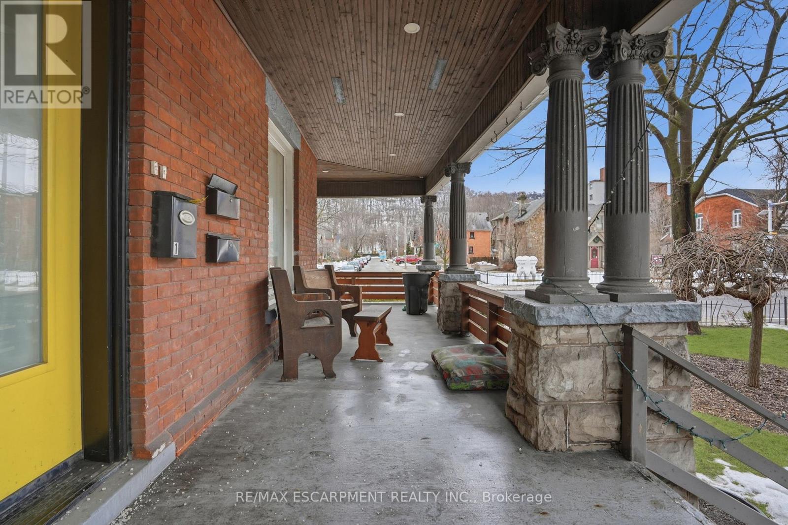 147 Emerald Street S, Hamilton (Stinson), Ontario  L8N 2V4 - Photo 6 - X12855452