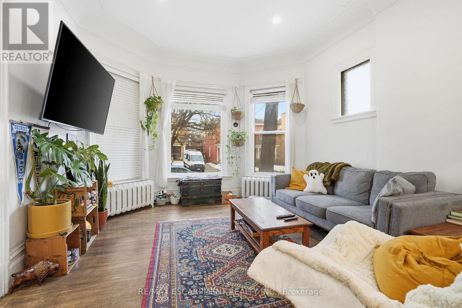 147 Emerald Street S, Hamilton (Stinson), Ontario  L8N 2V4 - Photo 9 - X12855452