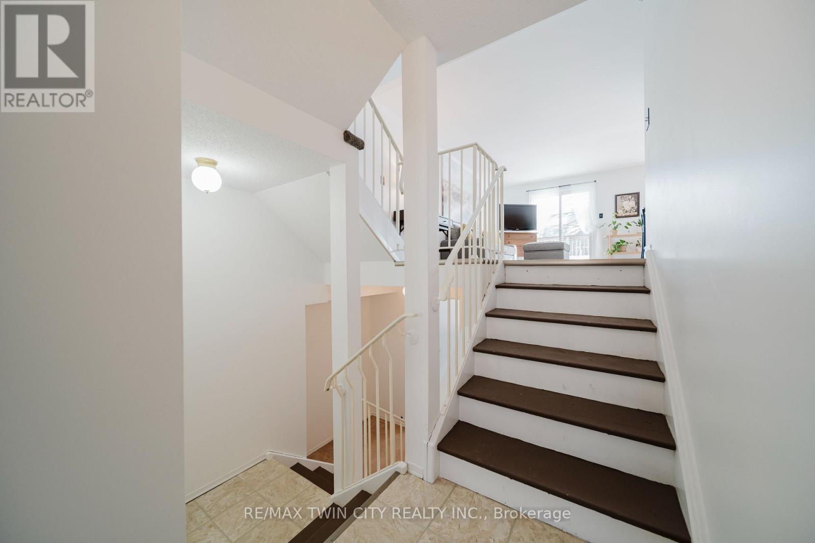 23 - 54 Green Valley Drive, Kitchener, Ontario  N2P 1Z9 - Photo 16 - X12855462