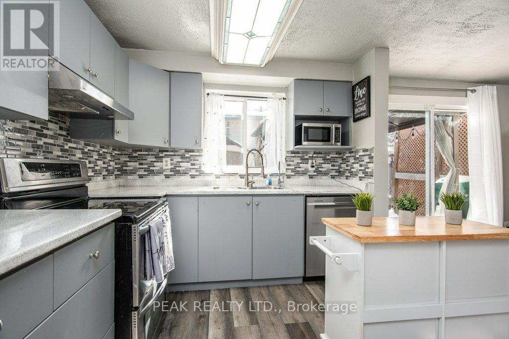 696 Parkview Crescent, Cambridge, Ontario  N3H 4X7 - Photo 11 - X12855486