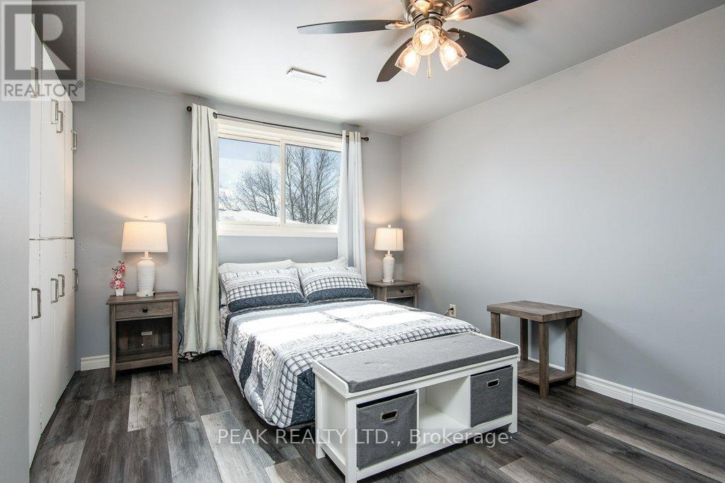 696 Parkview Crescent, Cambridge, Ontario  N3H 4X7 - Photo 23 - X12855486