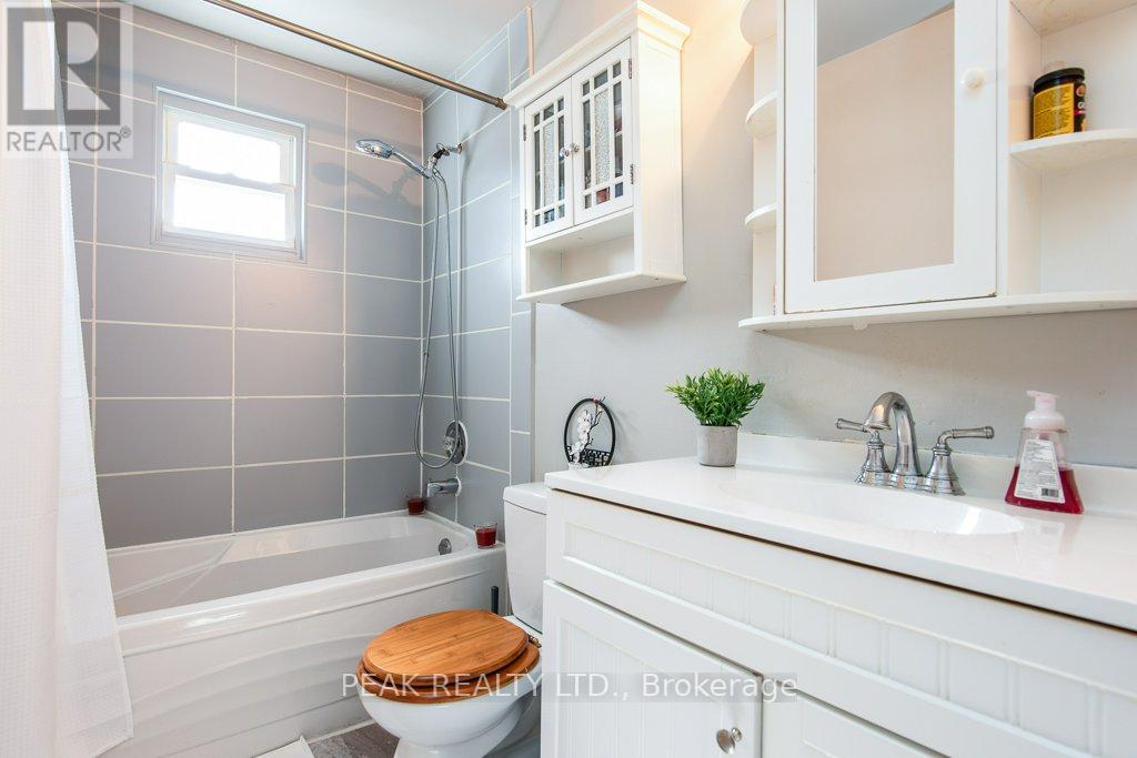 696 Parkview Crescent, Cambridge, Ontario  N3H 4X7 - Photo 26 - X12855486