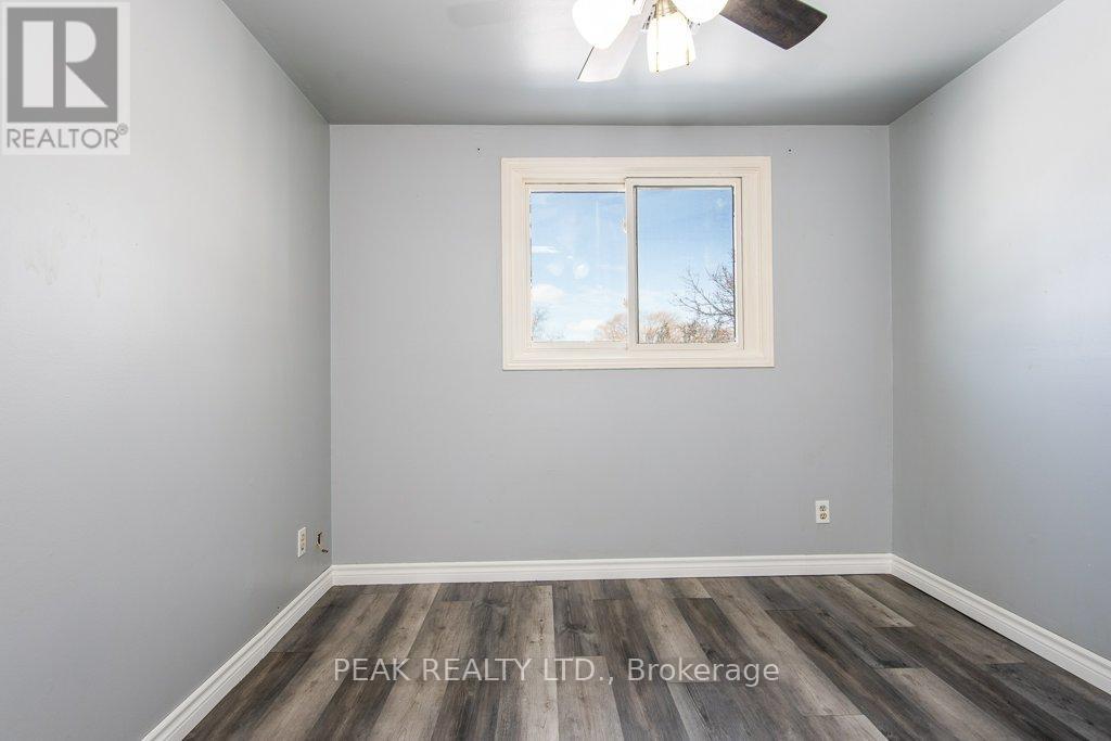 696 Parkview Crescent, Cambridge, Ontario  N3H 4X7 - Photo 28 - X12855486