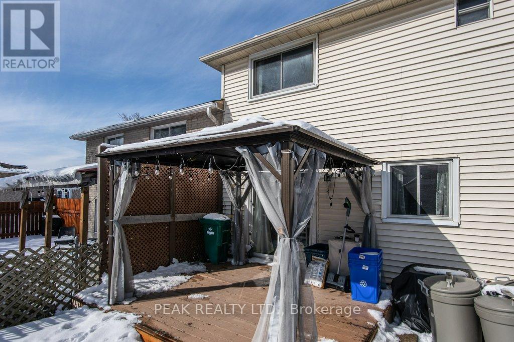 696 Parkview Crescent, Cambridge, Ontario  N3H 4X7 - Photo 32 - X12855486