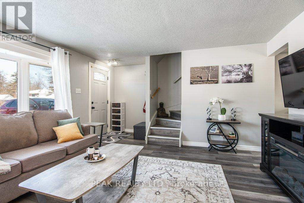 696 Parkview Crescent, Cambridge, Ontario  N3H 4X7 - Photo 7 - X12855486