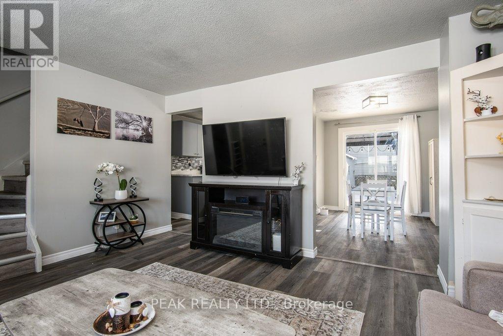 696 Parkview Crescent, Cambridge, Ontario  N3H 4X7 - Photo 9 - X12855486