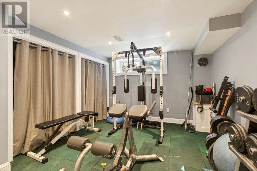 389 Clarendon Drive, Hamilton (Ancaster), Ontario  L9G 2Z1 - Photo 37 - X12855526